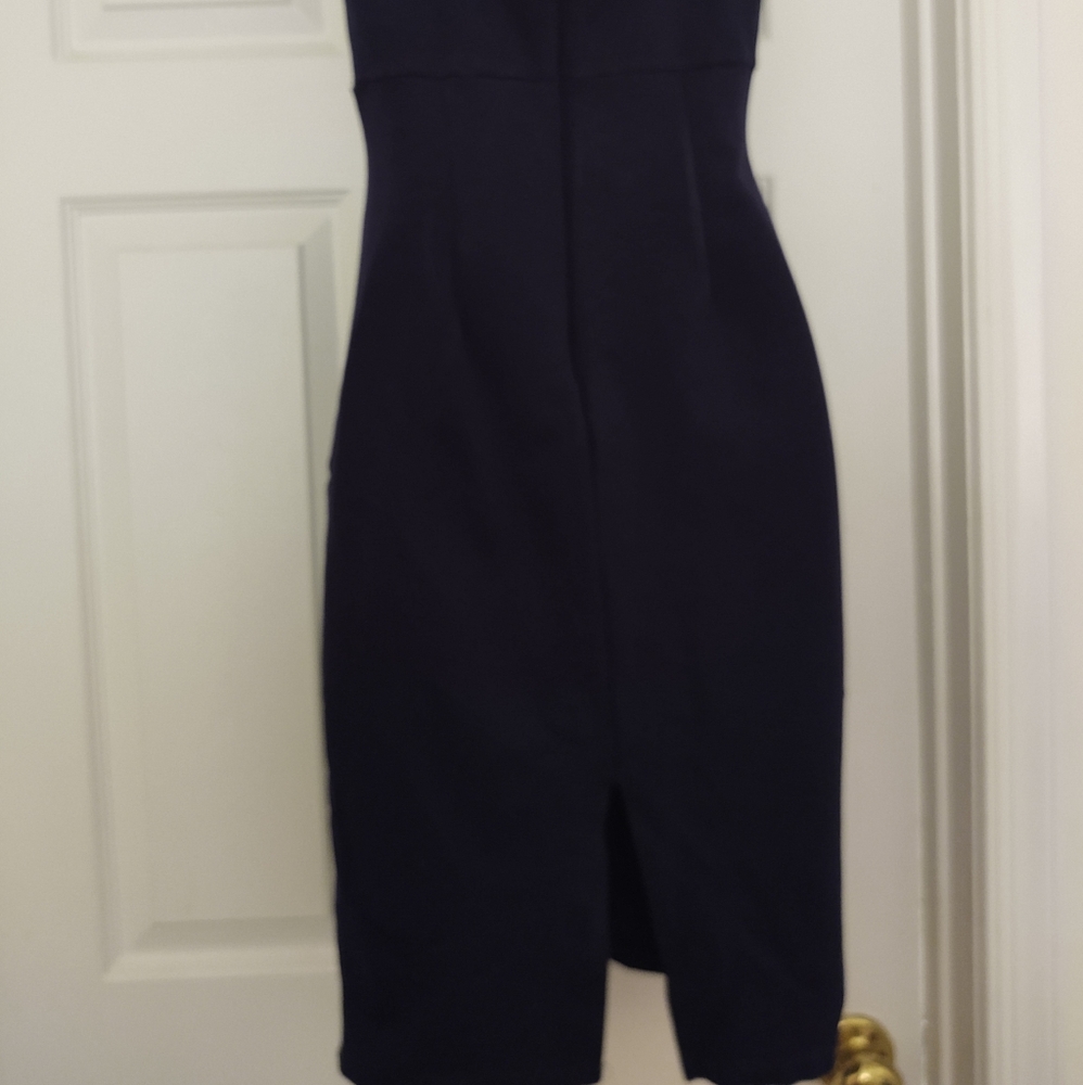 Dress - Picture 4 of 4